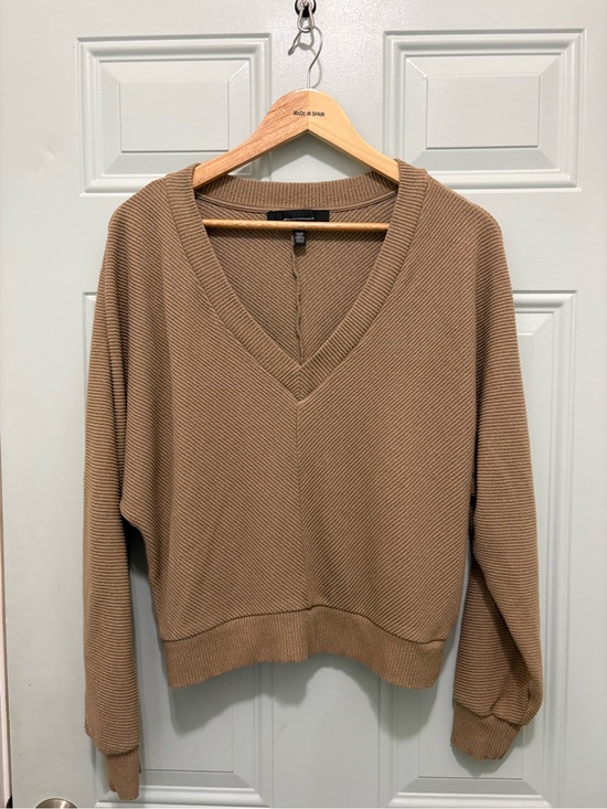 White House Black Market Sweaters - White House Black Market Ribbed V-Neck Sweater in Camel